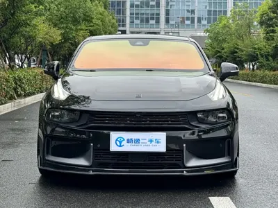Lynk & Co 03
