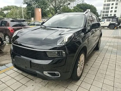 Lynk & Co 01