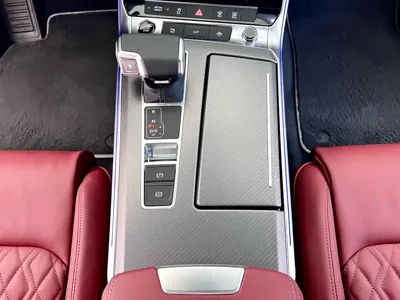 Audi A7L