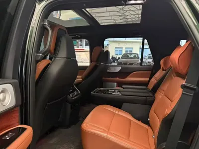 Lincoln Navigator