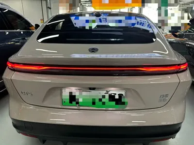 Nio ET5