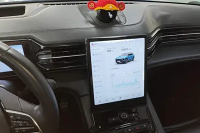 Nio ES8
