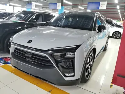 Nio ES8