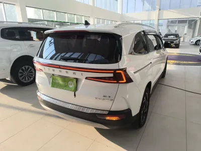 Hyundai Custo