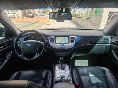 Hyundai Genesis
