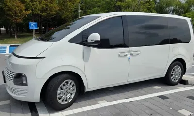 Hyundai Staria