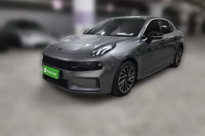 Lynk & Co 03