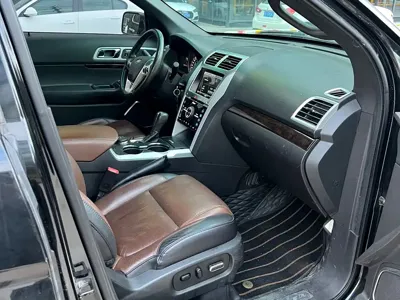 Ford Explorer (Import)