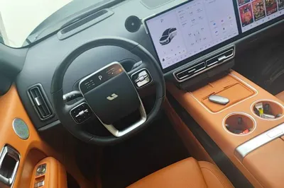 Li Auto L6