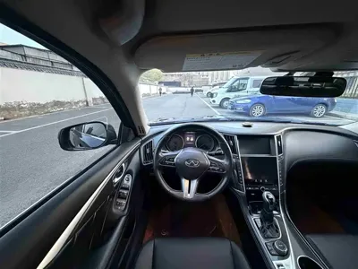 Infiniti Q50L