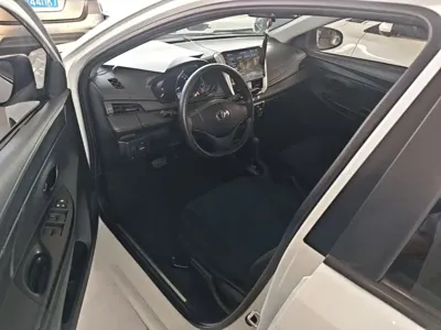 Toyota Yaris L