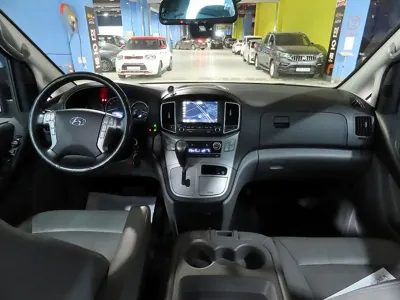 Hyundai Starex