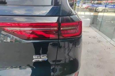 Dongfeng Aeolus Huge