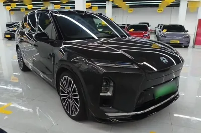 Nio ES8