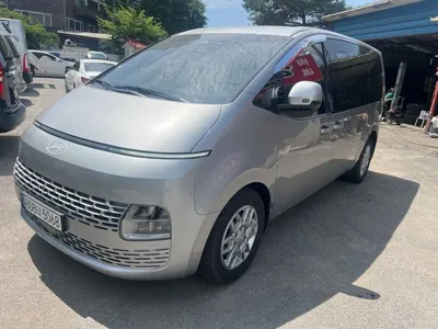 Hyundai Staria