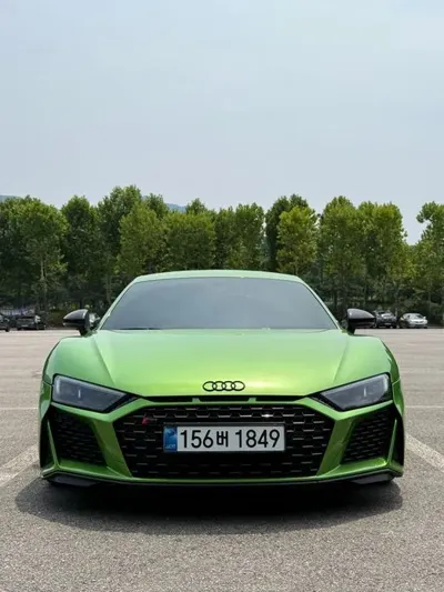 Audi R8