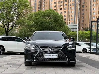 Lexus LS