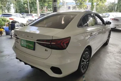 Roewe i5