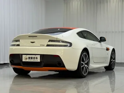 Aston Martin V8 Vantage
