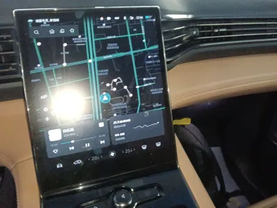 Nio ES8