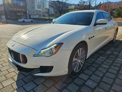 Maserati Quattroporte