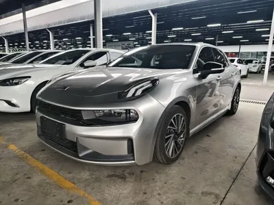 Lynk & Co 03