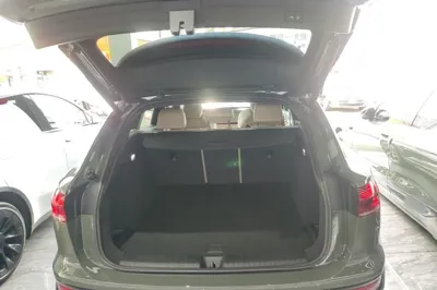 Audi Q6L e-tron