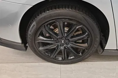 Xpeng P7
