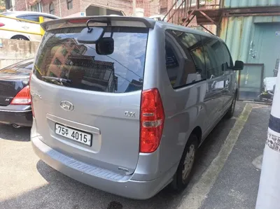 Hyundai Starex