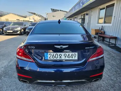 Genesis G70