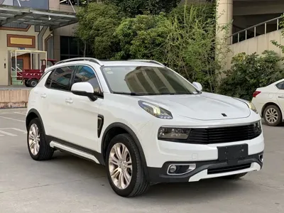 Lynk & Co 01
