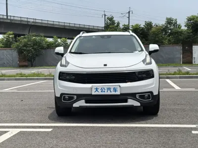 Lynk & Co 01