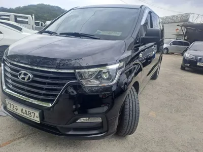 Hyundai Starex