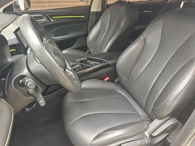 Roewe i5