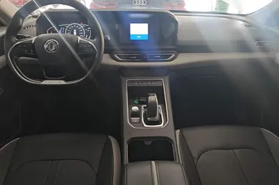Dongfeng Aeolus E70