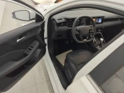 Roewe i5
