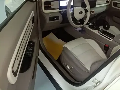 Geely ICON