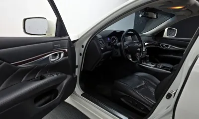Infiniti M