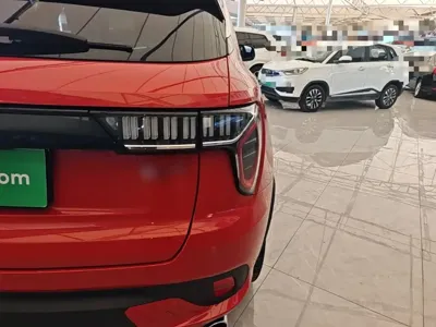 Lynk & Co 01