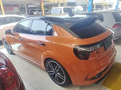Lynk & Co 02 Hatchback