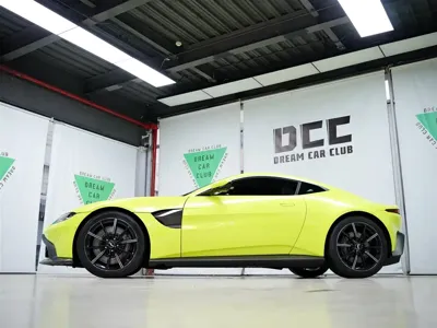 Aston Martin V8 Vantage