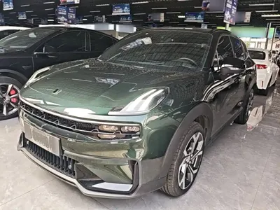 Lynk & Co 06 EM-P