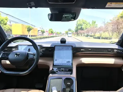 Nio ES8