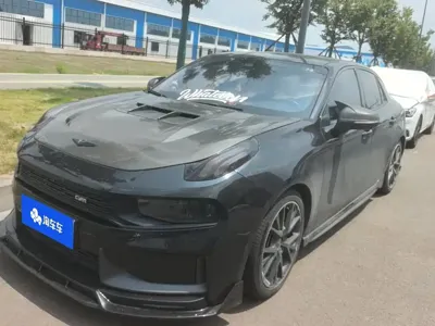Lynk & Co 03
