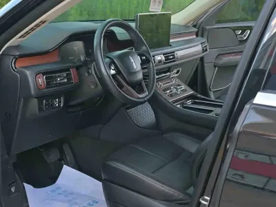 Lincoln Aviator