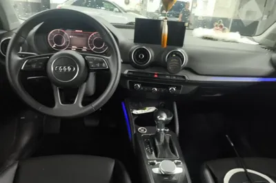 Audi Q2L e-tron