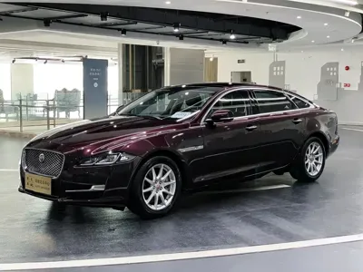 Jaguar XJ
