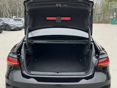 Audi A7L