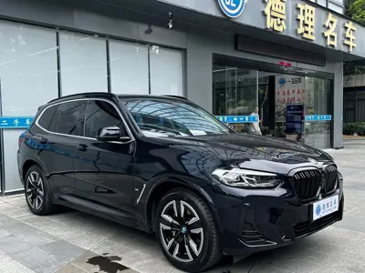 BMW iX3
