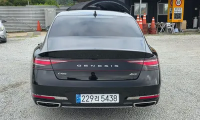 Genesis G90